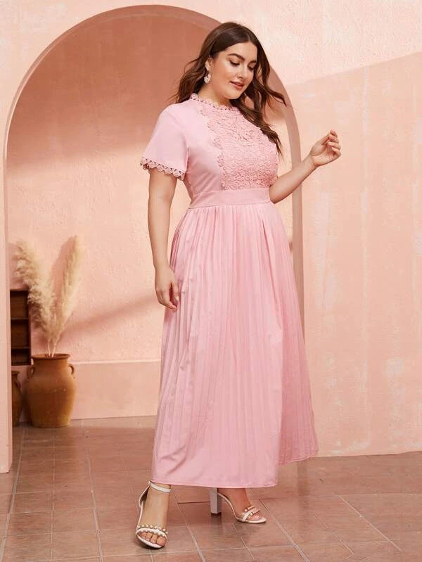 Solid Lace Pleated Plus Size Round Neck Short Sleeve Maternity Maxi Dress